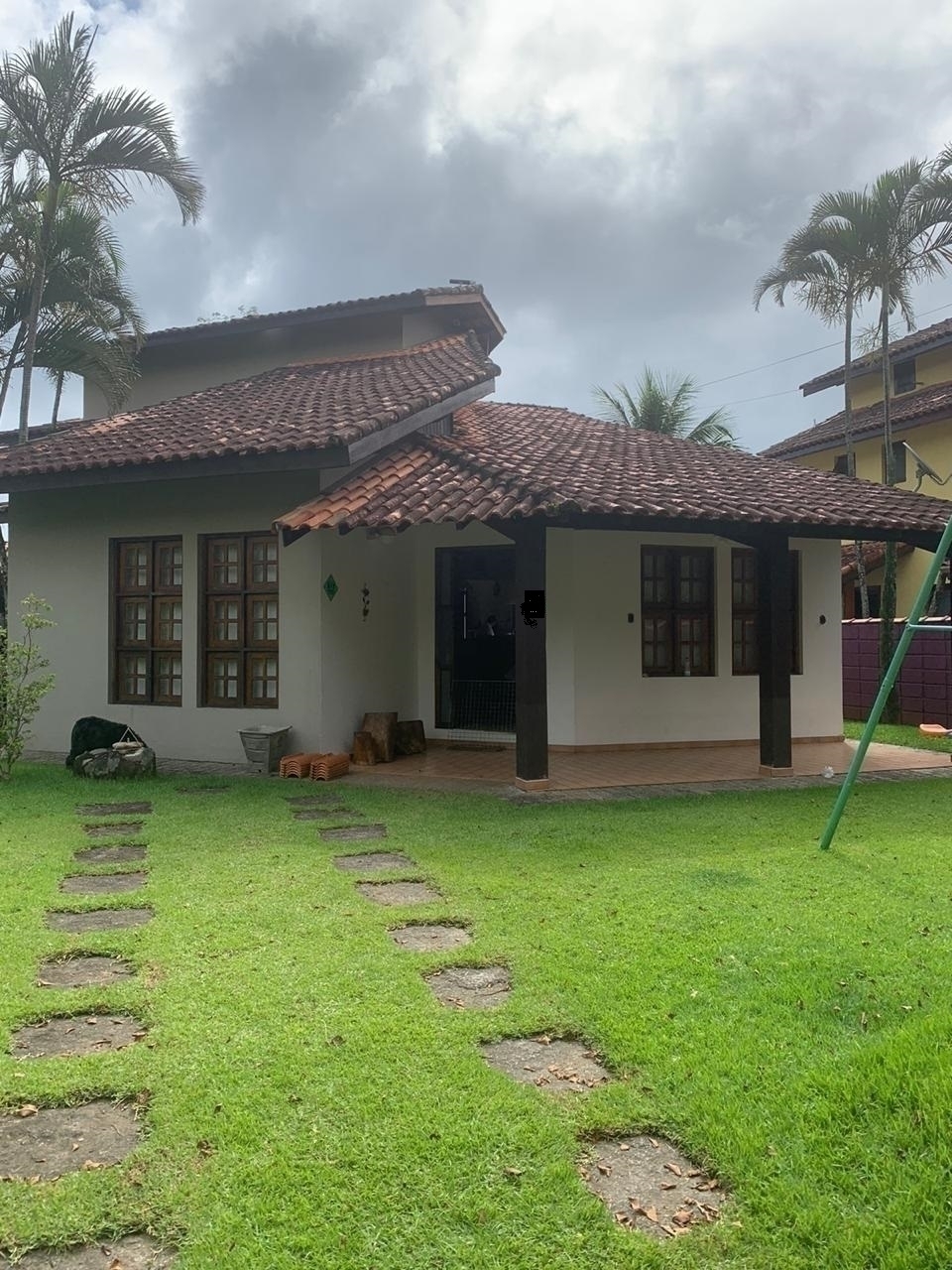 Casa à venda com 4 quartos, 200m² - Foto 1